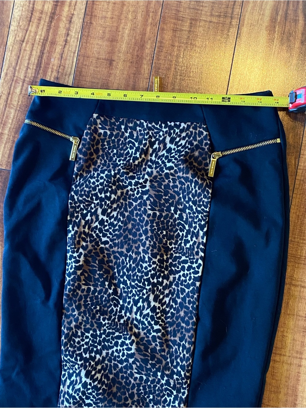 Michael Kors Black and Leopard Print Pencil Skirt with Gold Details Size 8P - Picture 7 of 9